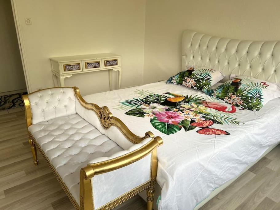 Appartement A Strasbourg Bagian luar foto